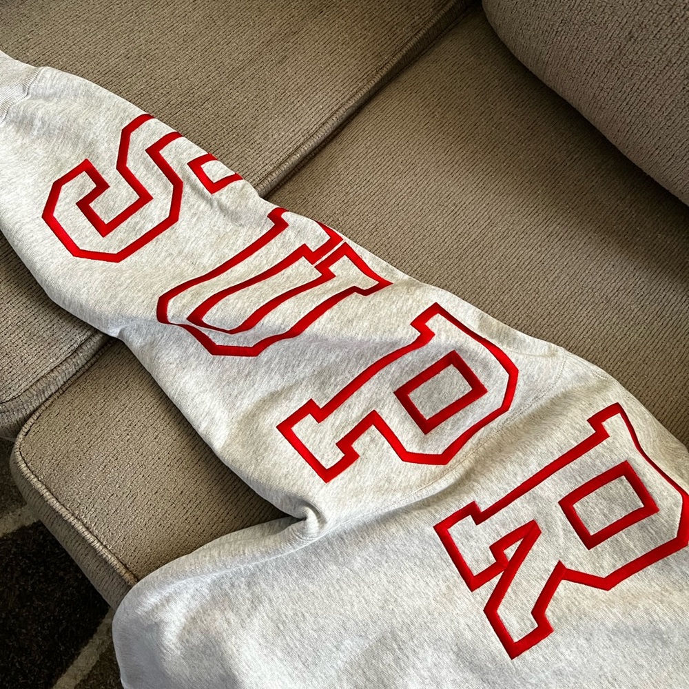 Supreme Hoodie